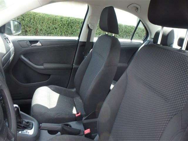 Volkswagen Jetta 2011 photo 10